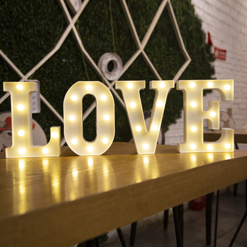 Quiet Luxury Lifestyle - Lettere dell'alfabeto di lusso Luci a